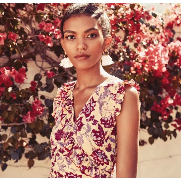 For Love and Lemons Loop Fringe Earrings in White Statement Loop in White / Gold - Picture 2 of 4